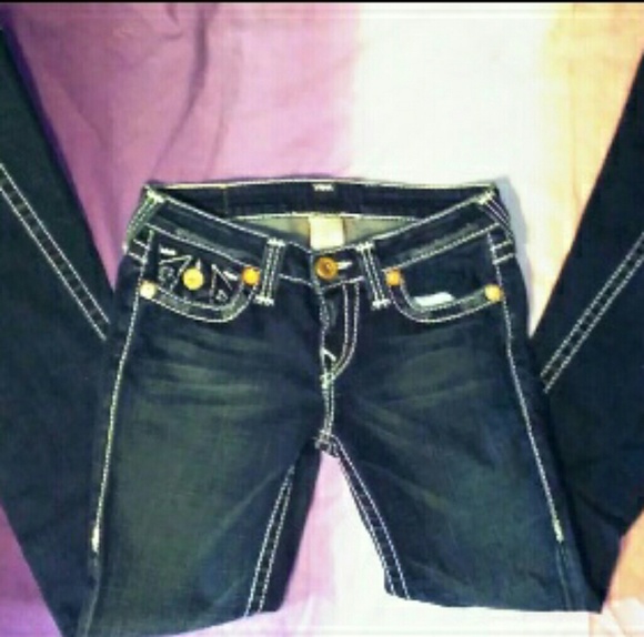 jeans with thick white stitching